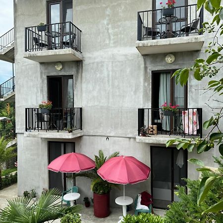 Family Hotel Our House Ts'ikhisdziri Dış mekan fotoğraf